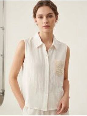 Irish linen Sleeveless Button-Front Camisole in Cream with Pocket Detail